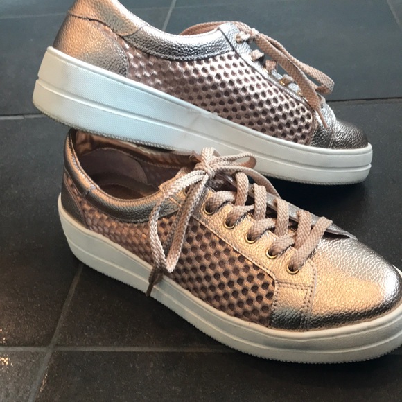 rose gold steve madden sneakers